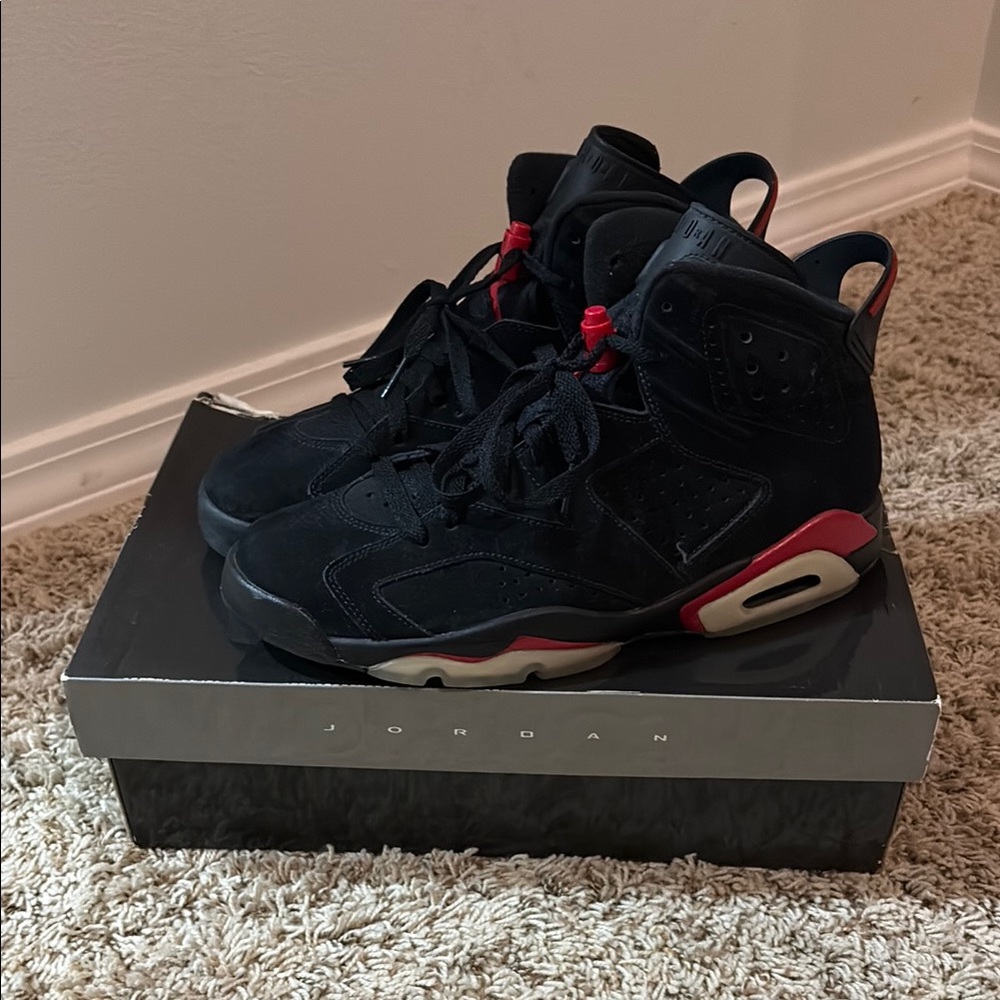Jordan Retro 6 “Varsity Red”